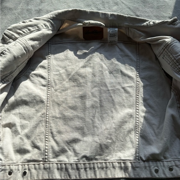 Vintage Levi’s White Jean Trucker Jacket - Picture 6 of 7